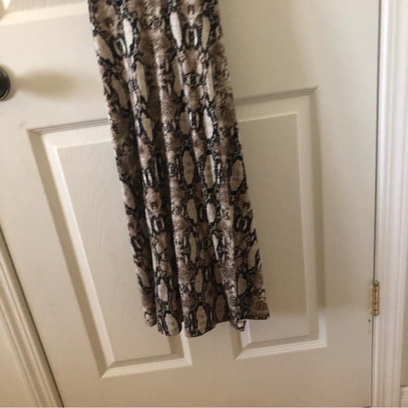Socialite Snakeskin Print Midi Dress - Picture 3 of 9